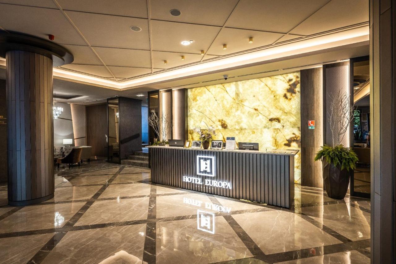 Hotel Europa Komárno エクステリア 写真